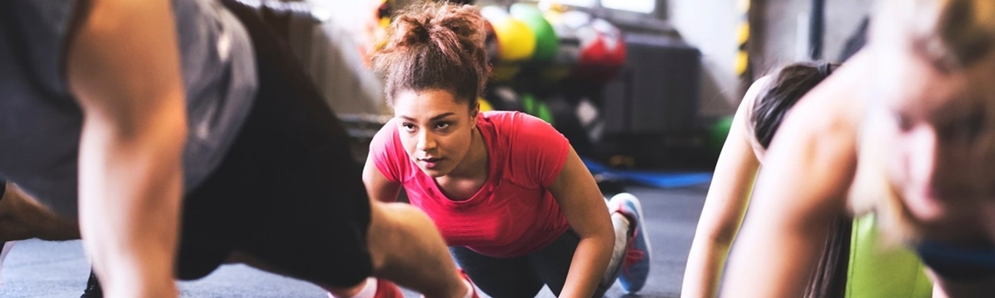 Skincare e esportes: como cuidar da pele enquanto movimenta o corpo