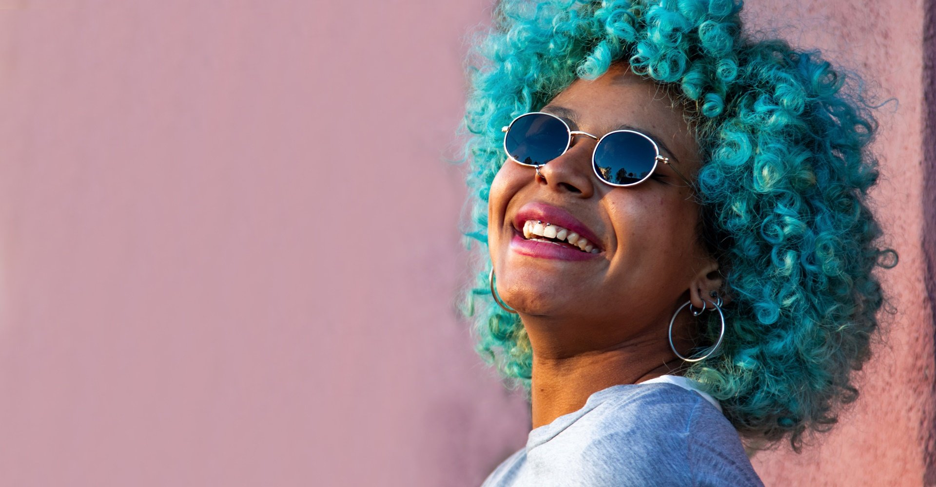 Cabelo azul: como pintar e como cuidar? Veja dicas