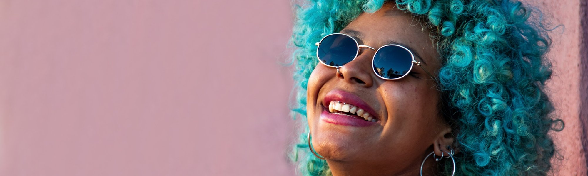 Cabelo azul: como pintar e como cuidar? Veja dicas
