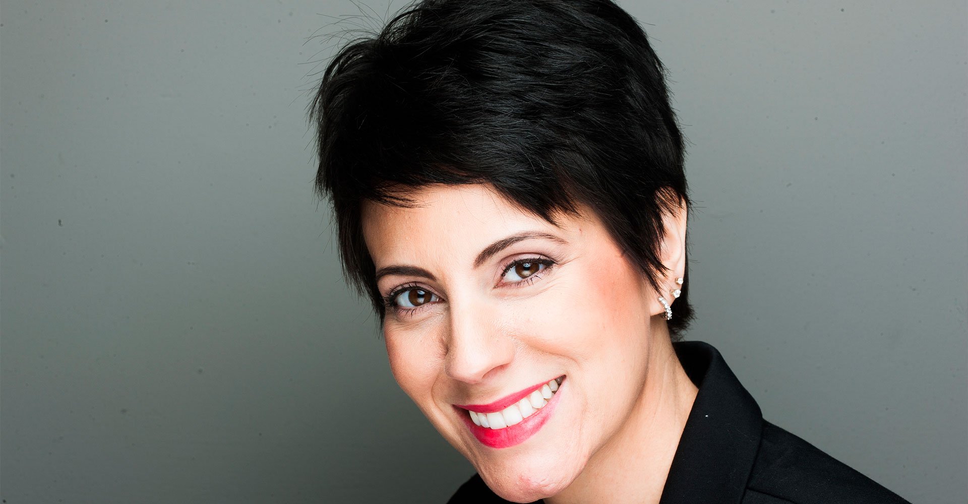 Cabelo preto: 7 coisas que você precisa saber sobre a coloração!