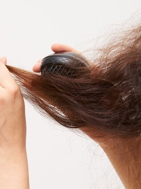 Frizz: o que é, como surge e como acabar?