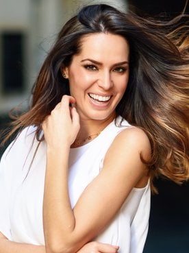 Ombré hair são luzes no cabelo com raiz natural e sombreada. Saiba como apostar!