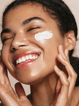 Antioxidante: dermatologista explica o que é e quais benefícios