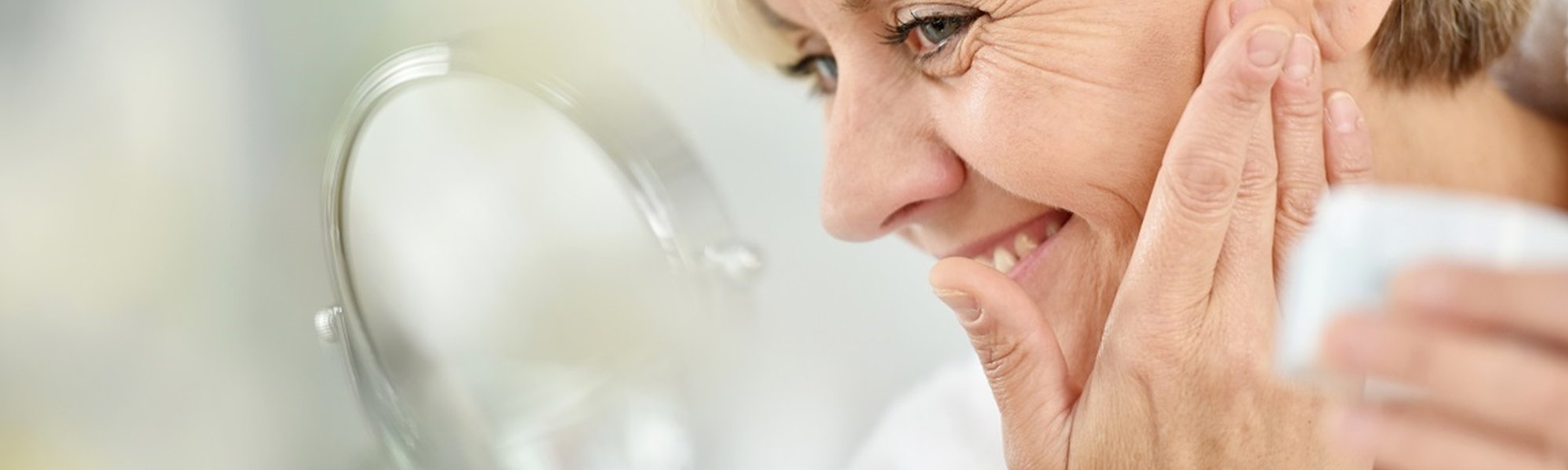 Creme antissinais: saiba qual escolher e como usar