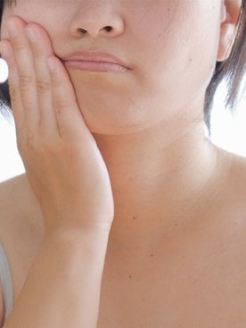 Inchaço no rosto e corpo: o que causa e como tratar?