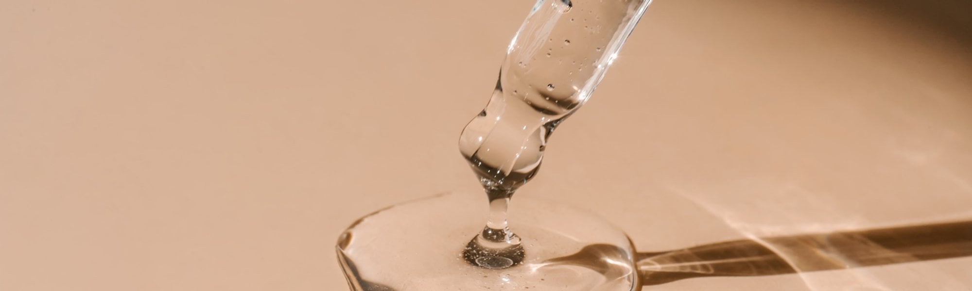 Sérum ácido hialurônico x Sérum retino entenda como combinar