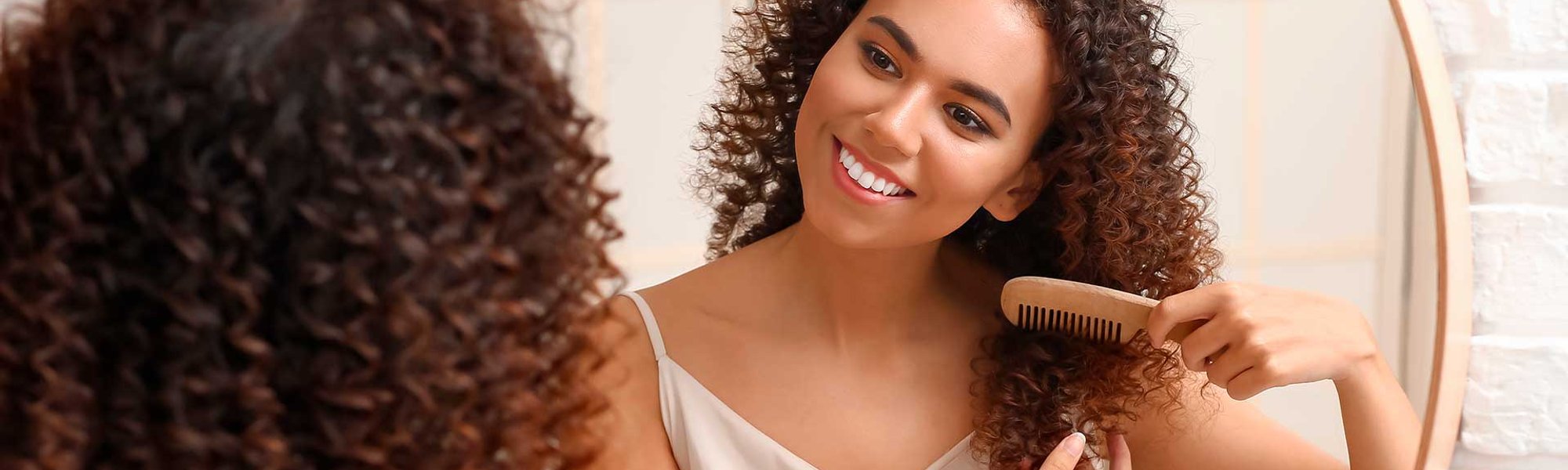 Banho de brilho no cabelo: 6 dicas para ter o cabelo brilhoso