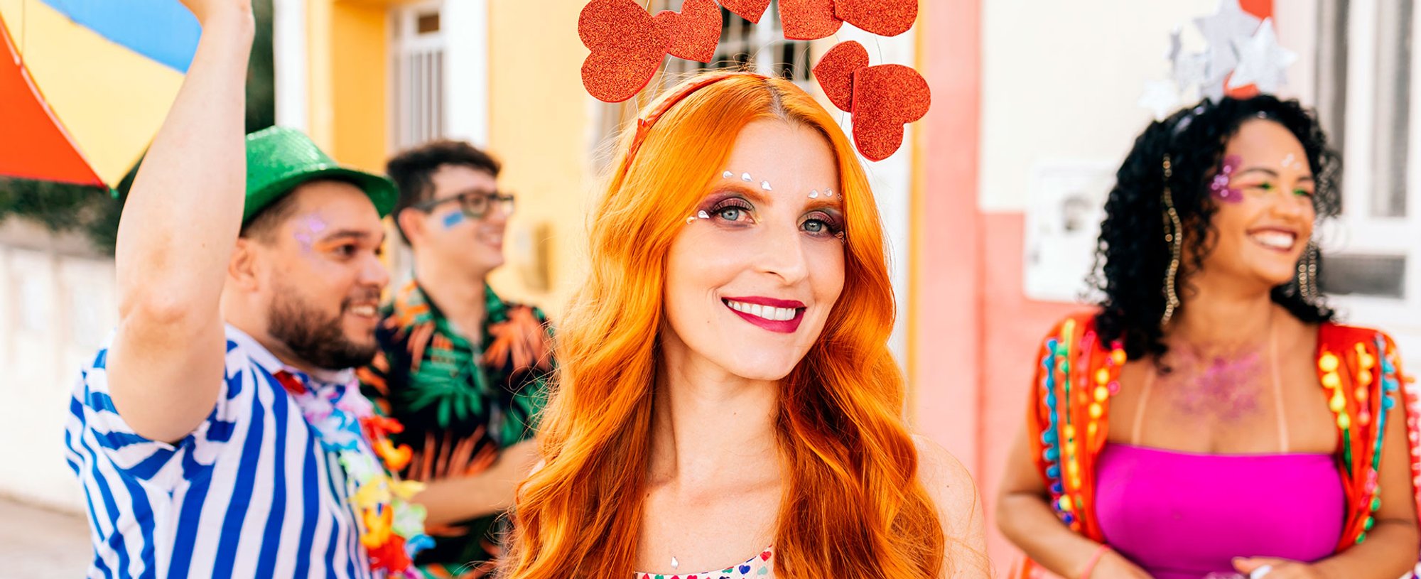 Como fazer o penteado para o carnaval dura