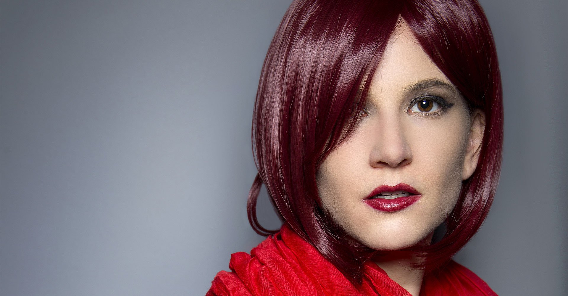 Cabelo vermelho: saiba tudo sobre a tendência Cherry Cola