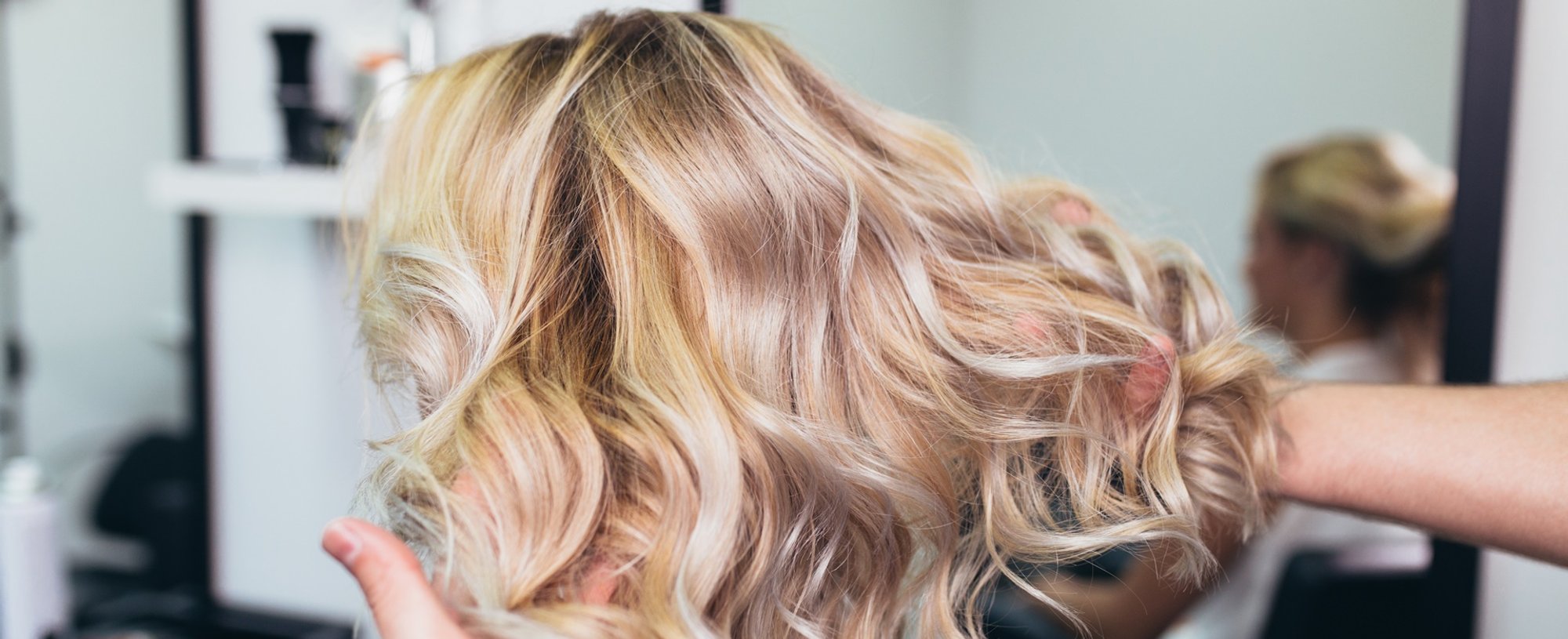 Como tirar o amarelado do cabelo? 6 dicas para loiras!