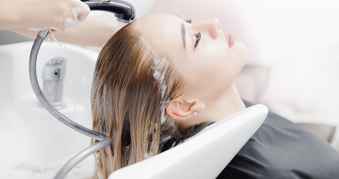 Shampoozada: como usar essa técnica para clarear o cabelo