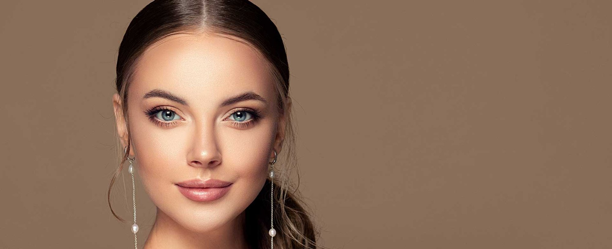 Modelo Com Cabelo Preso