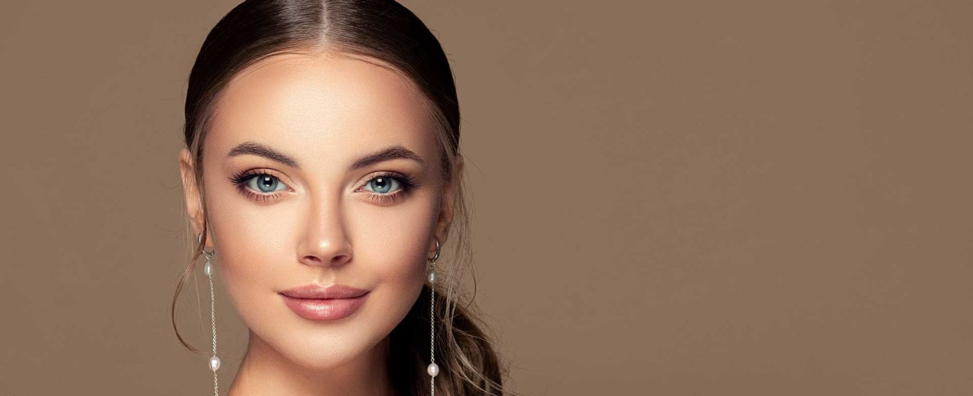 Modelo Com Cabelo Preso