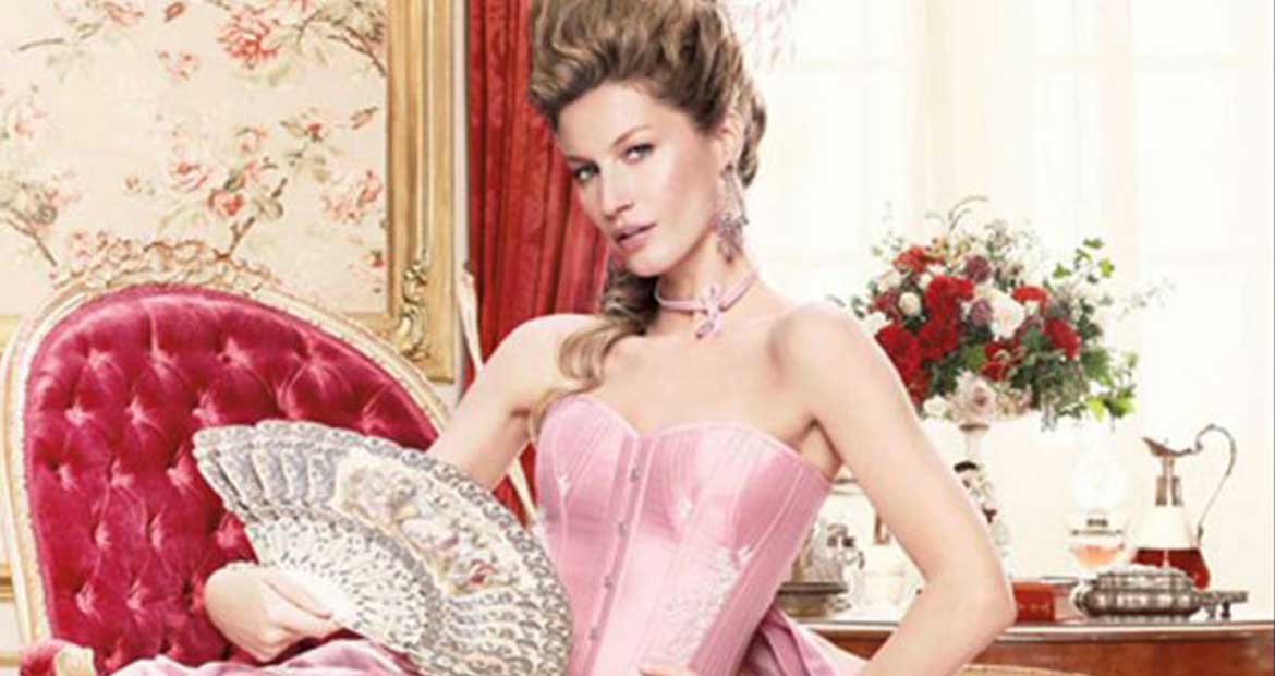 	Gisele Bundchen com roupa antiga e penteado de epoca