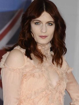 Modelo Com Cabelo Ruivo