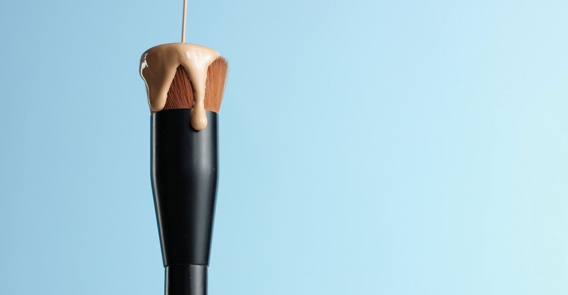 Imagem De Um Pincel De Maquiagem Com Produto