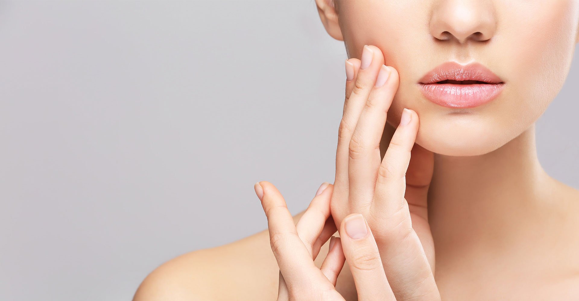 Imagem De Uma Mulher Com Labios Rosas