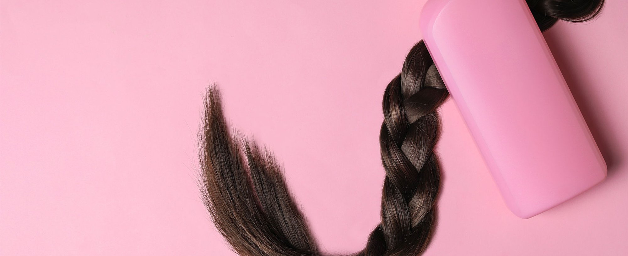 Cabelo Preto Trancado Embaixo De Produto Rosa