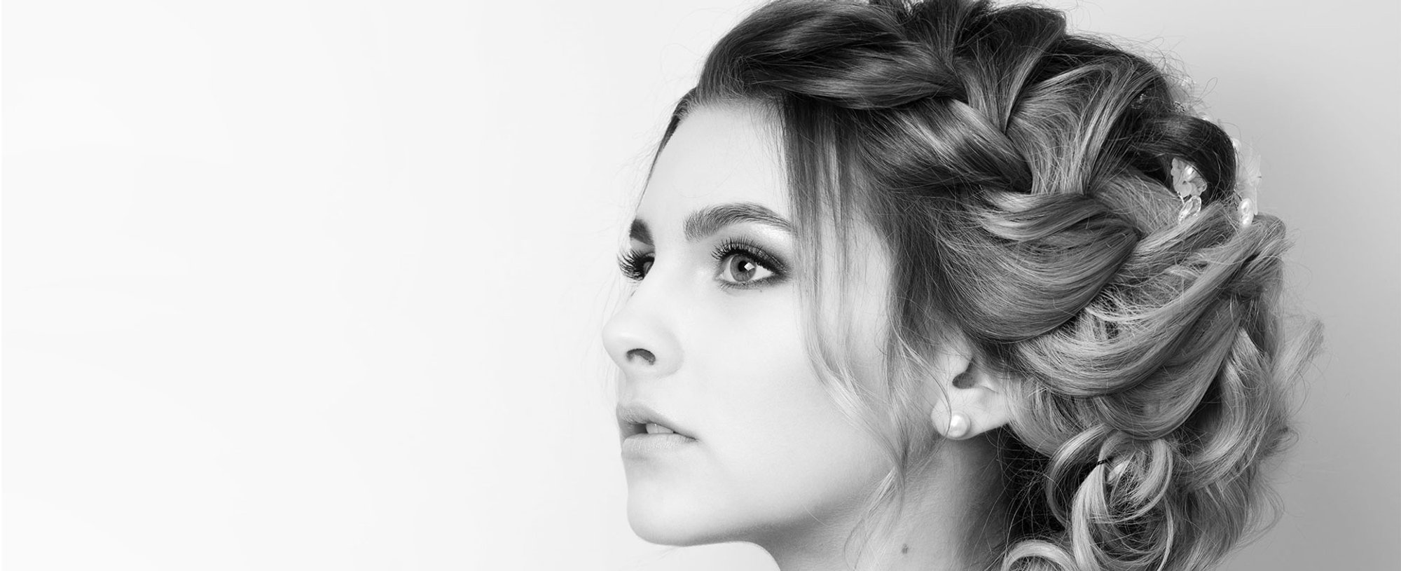 Modelo Com Trancas Em Imagem Preto E Branco