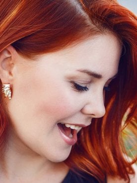 Modelo Com Cabelo Vermelho