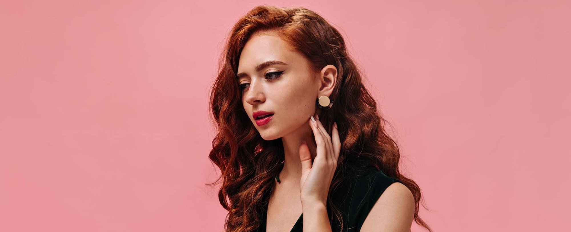 Modelo Ruiva Com Cabelo Ondulado