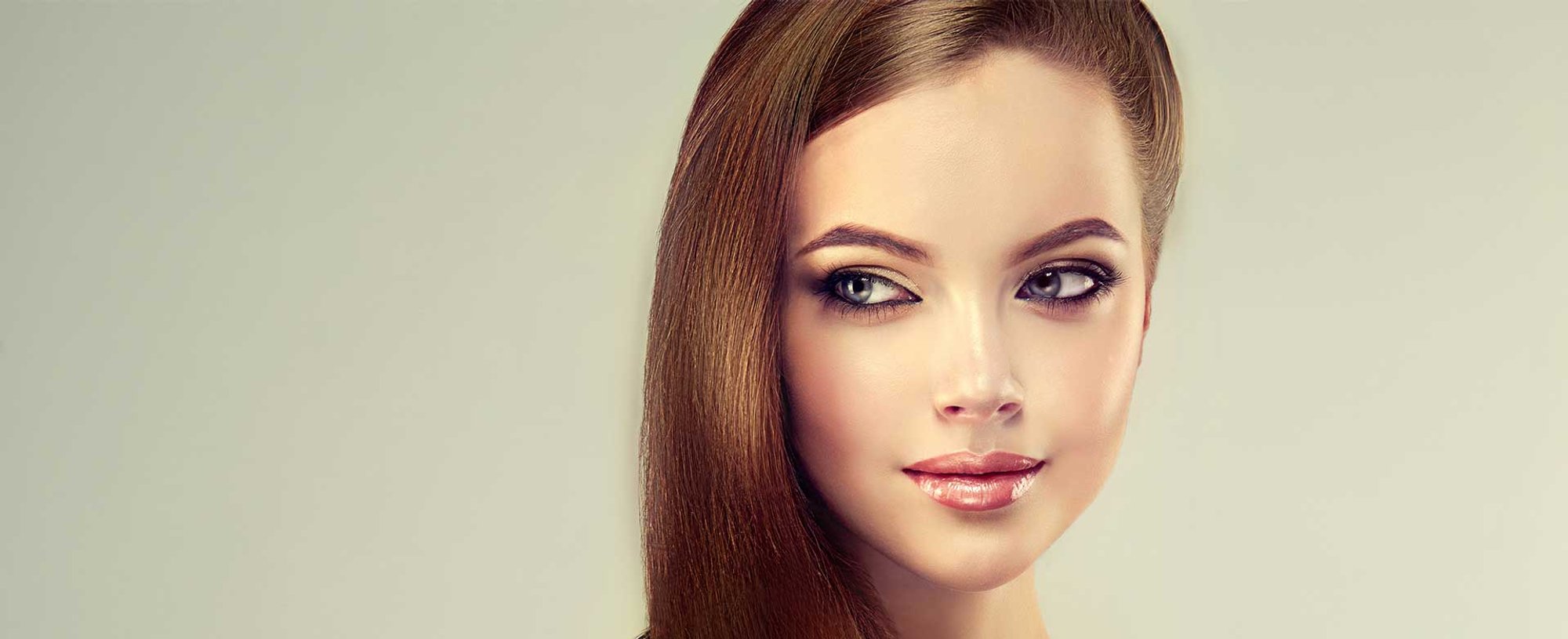 Modelo Com Cabelo Longo Castanho