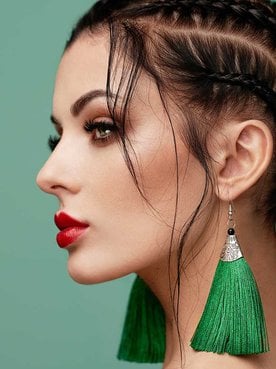 Modelo Com Cabelo Trancado