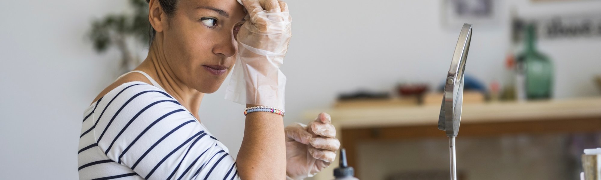 Descubra como pintar o cabelo sem o uso do pincel