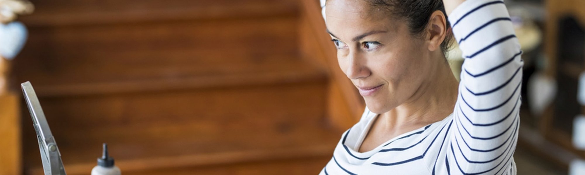 Entenda como preparar a tinta para pintar o cabelo