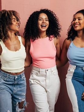 Creme para cabelo cacheado: ácido hialurônico e óleo de rícino, como combinar?
