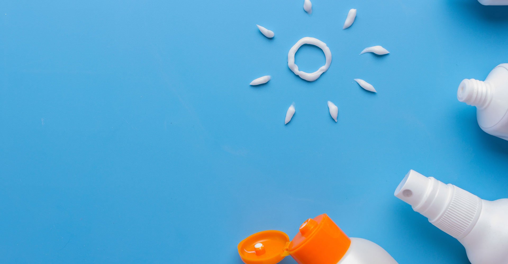 Imagem Com Diversos Produtos Para O Sol Com Um Sol Feito Com Creme