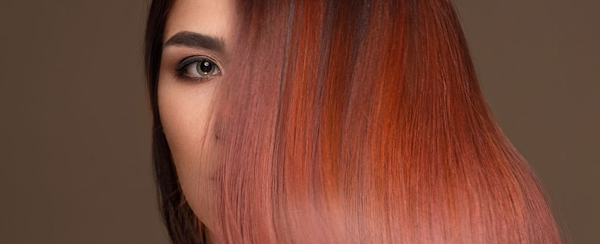 Modelo Com Cabelo Vermelho
