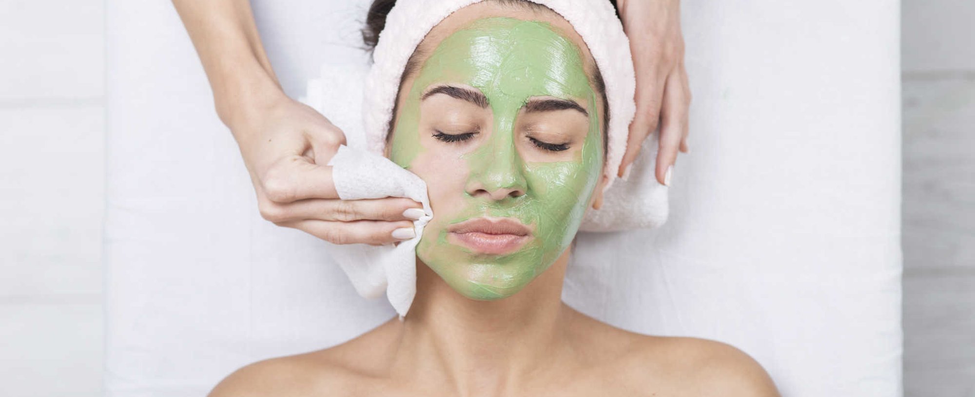3447 Argila Verde No Rosto Dermatologista Explica O Passo De Como Aplicar A Mascara Facial