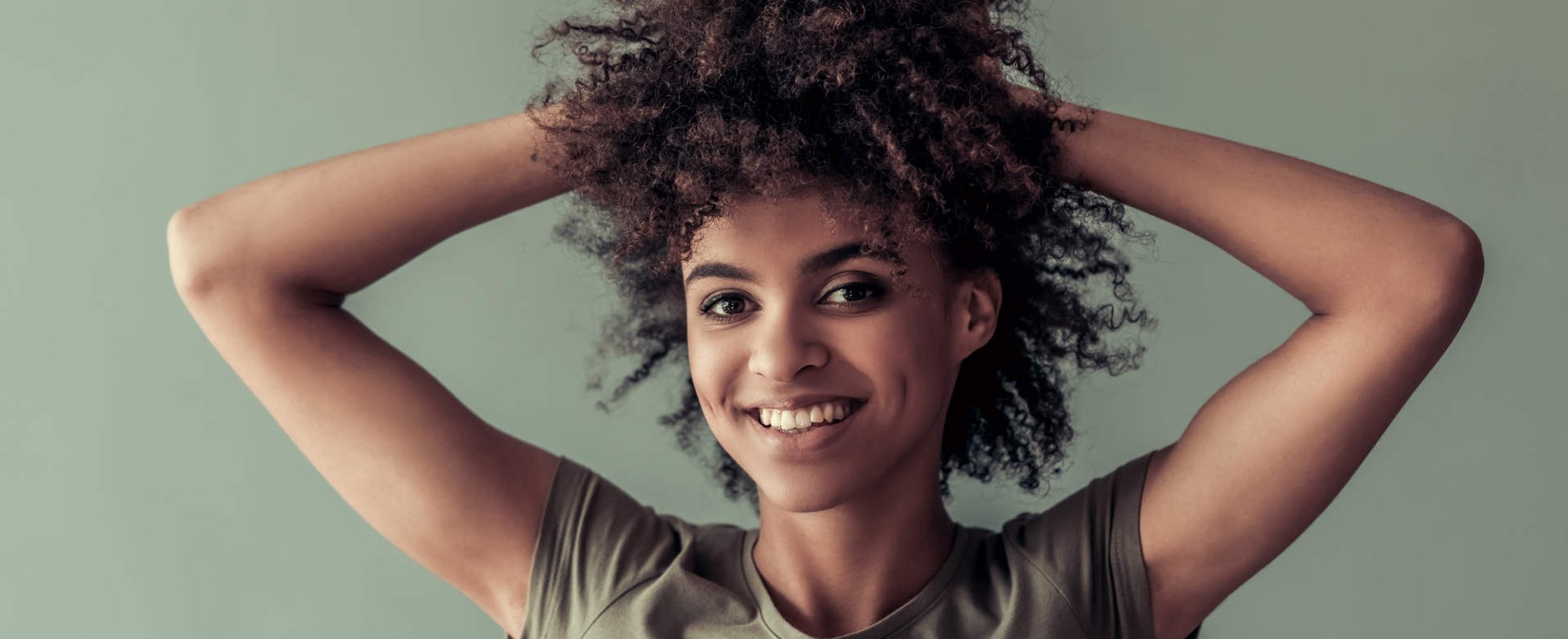 3771 Como Fazer Fitagem No Cabelo Crespo Aprenda A Deixar Os Cachos Mais Definidos
