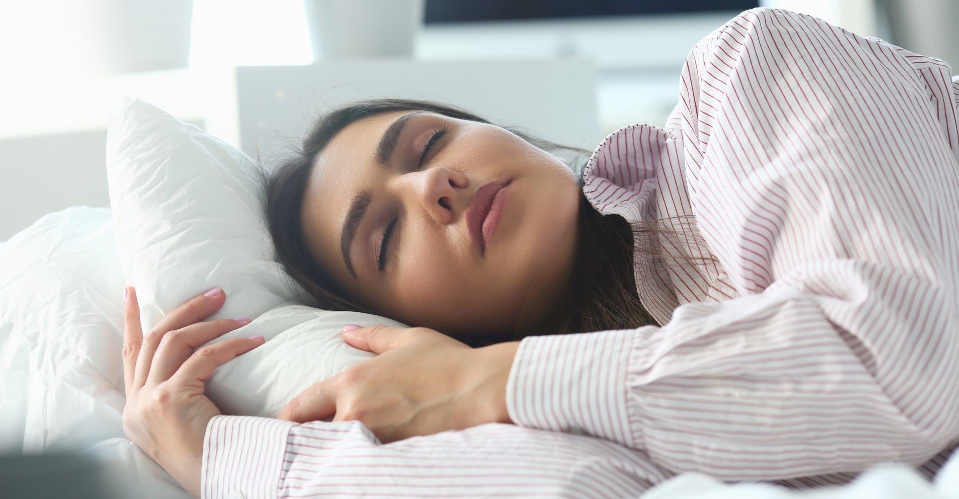 Modelo deitada dormindo