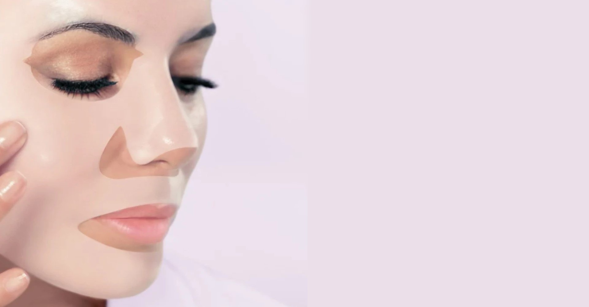 Modelo branca com máscara facial