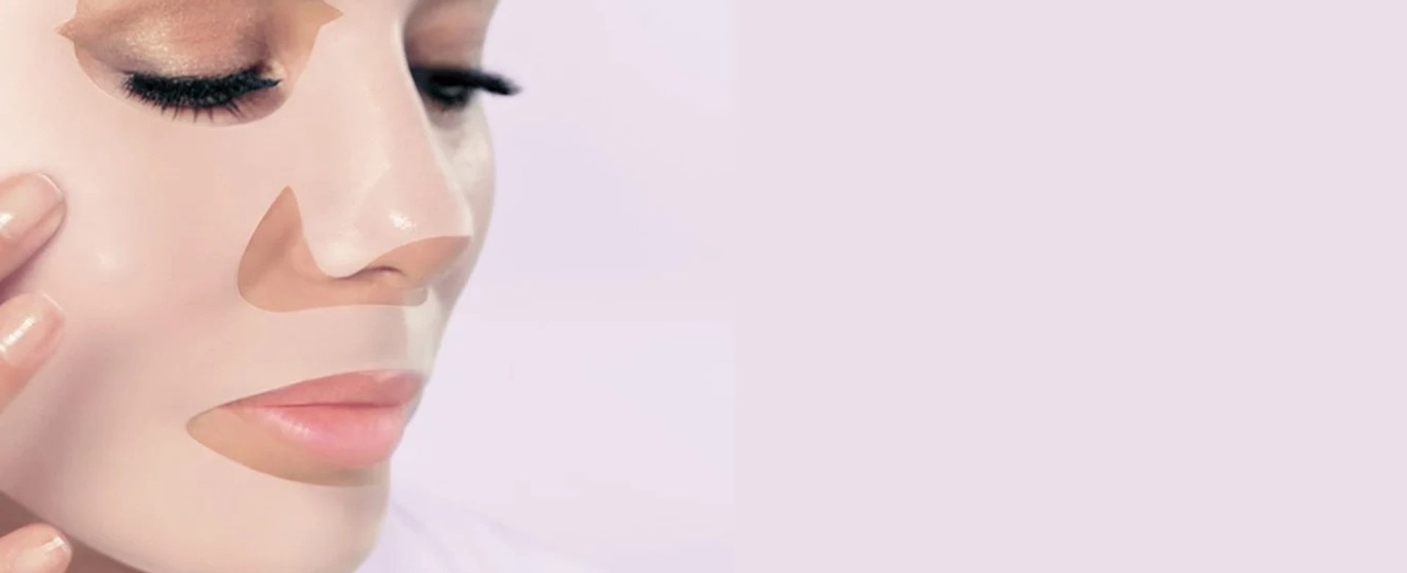 Modelo branca com máscara facial