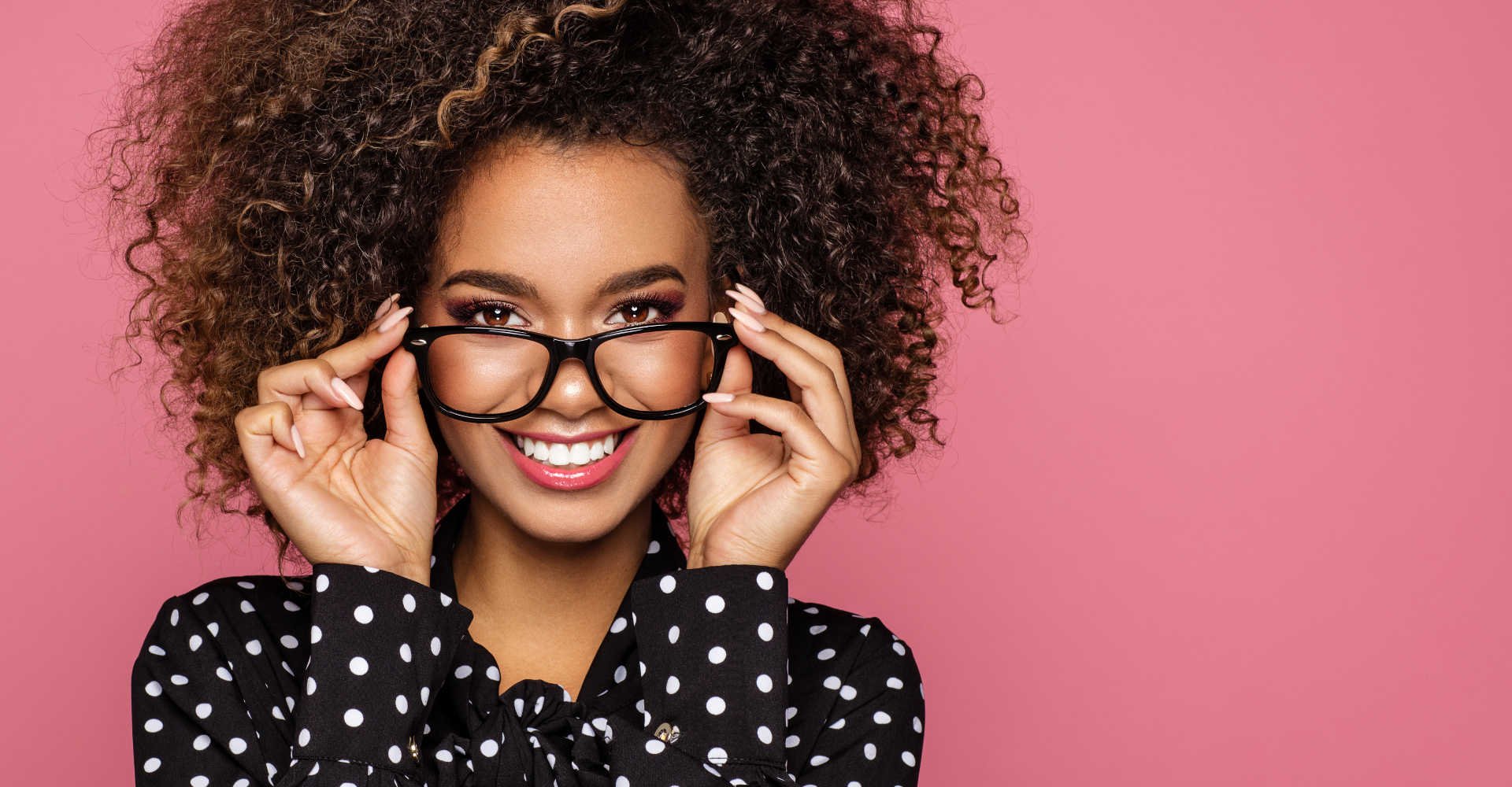 4585 Veja Como Combinar A Cor Dos Cabelos Com A Armacao Do Oculos