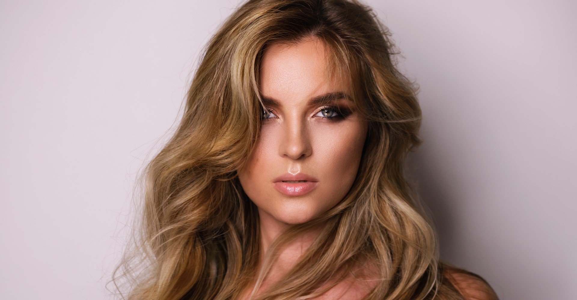 4796 Invisible Highlights Luzes Discretas Dao Iluminacao E Brilho Aos Fios No Verao