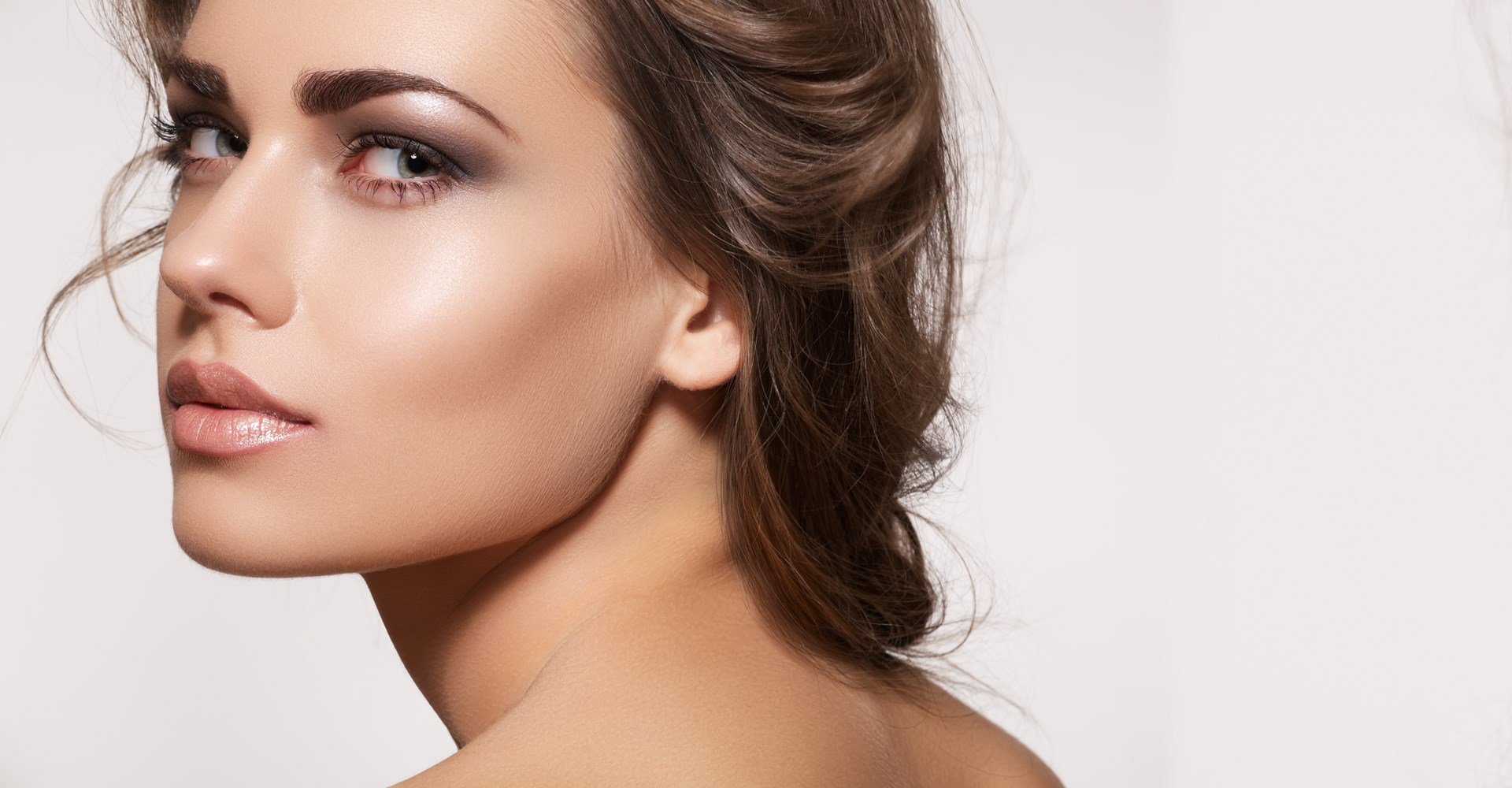 5005 Guia Do Iluminador Saiba Como Usar Para Uma Pele Radiante