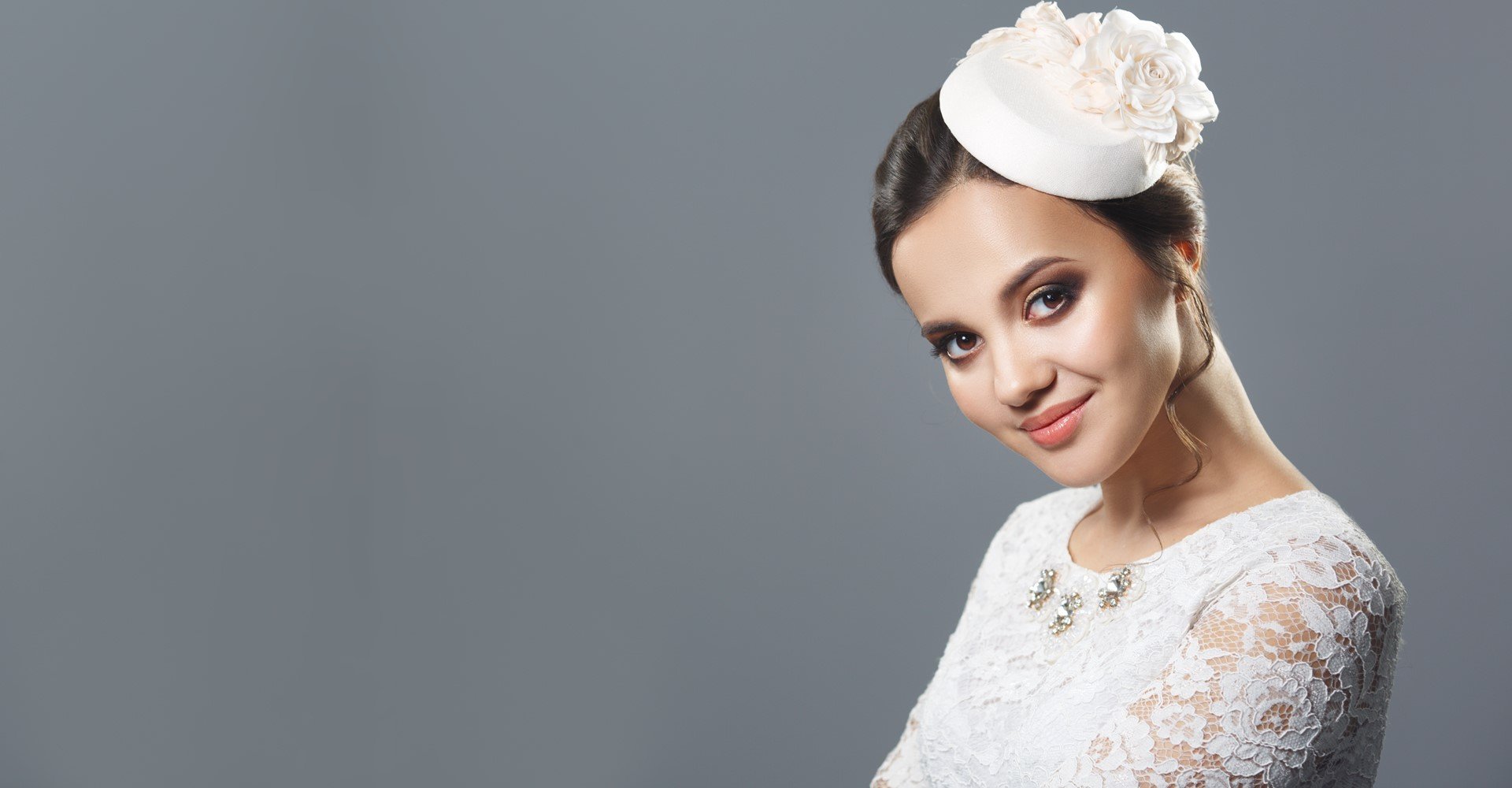 5064 Inspire Se Nos Anos 1960 E Aposte Em Penteados Com Volume Para Noivas