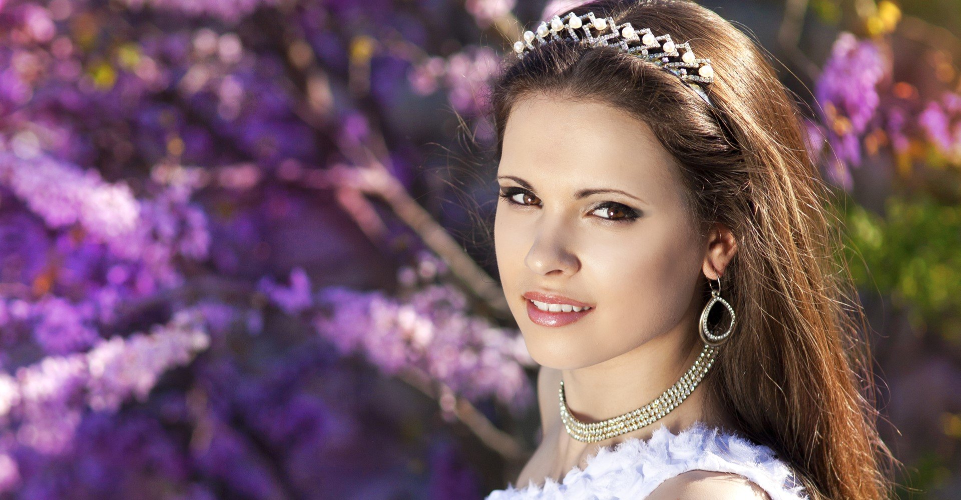 5165 Tiara Com Pedrarias Ou Lisa Voce Decide