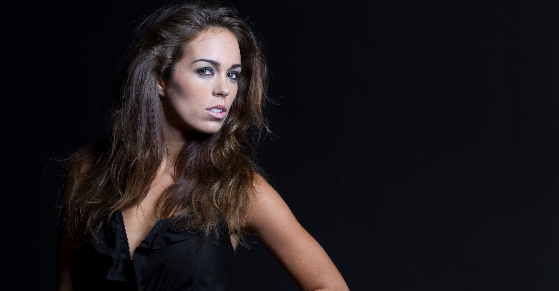 5266 Quer Tirar Manchas Do Cabelo Ou Igualar A Cor Aprenda A Fazer Sem Danificar Os Fios