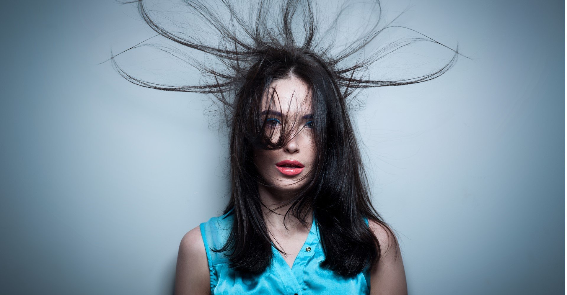 5314 Cabelos Energizados Entenda Como Os Fios Conduzem Energia E Sofrem Com Eletricidade Estatica