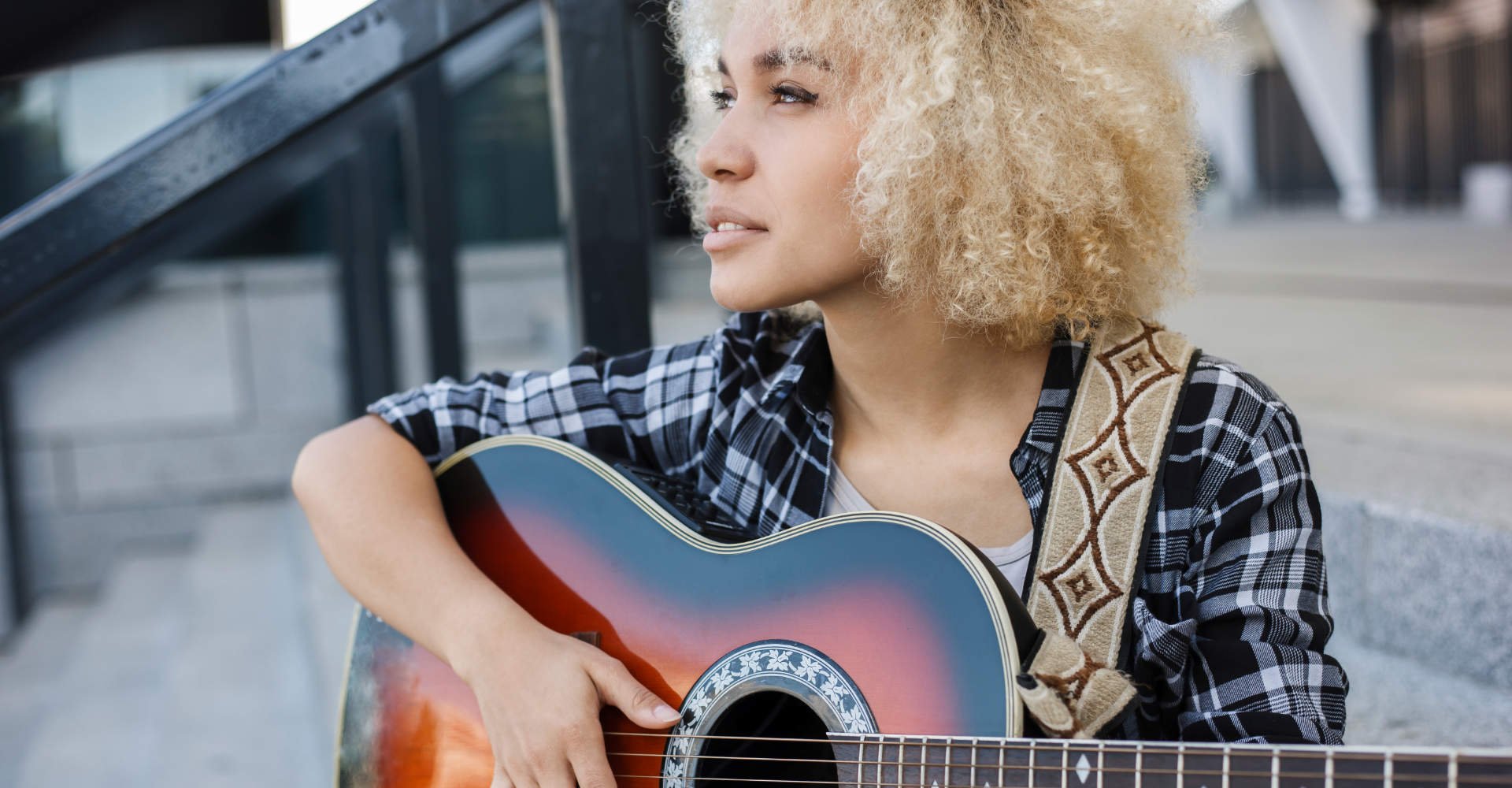 5471 Cabelos Loiros Para Morenas E Negras Tonalidades Que Mais Combinam Com A Pele Escura