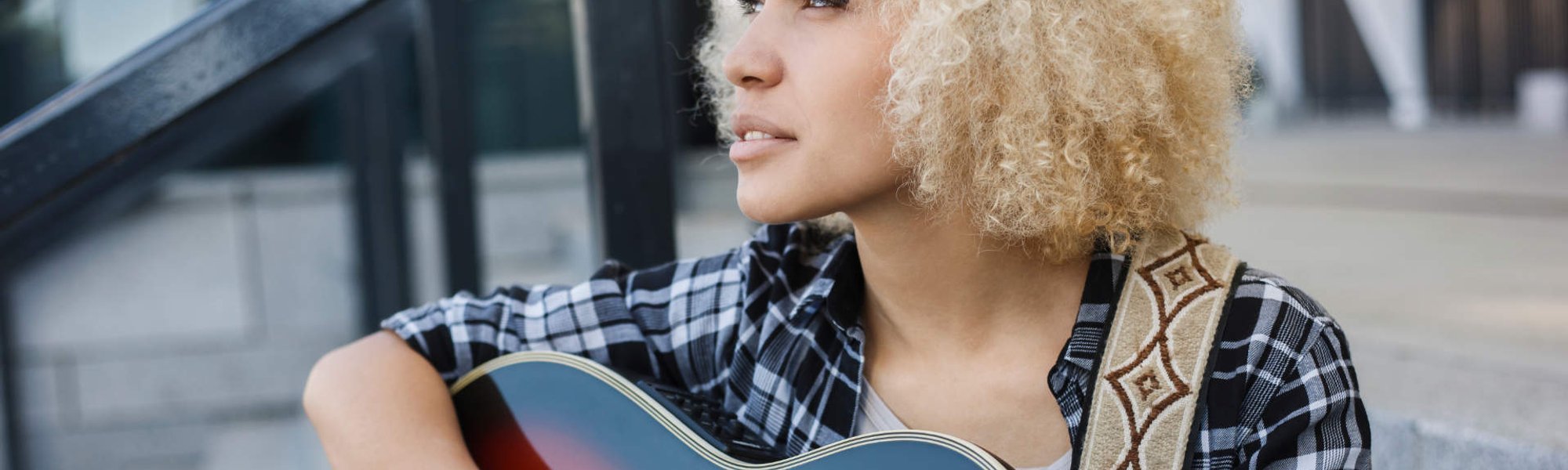 5471 Cabelos Loiros Para Morenas E Negras Tonalidades Que Mais Combinam Com A Pele Escura