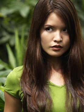mulher de cabelo liso