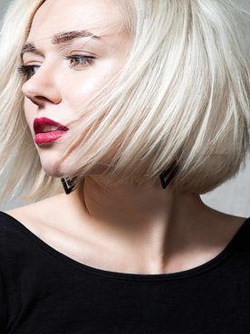 Cabelo Loira Liso E Curto