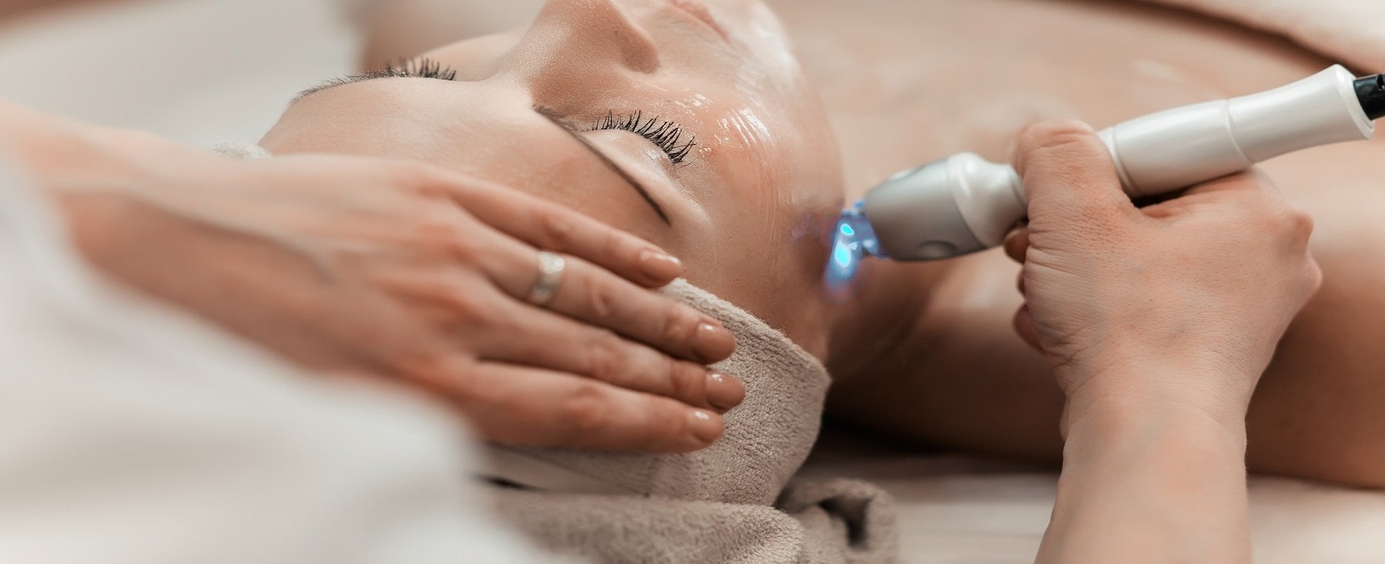 Laser E Peeling Facial Causam Flacidez Da Pele