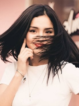 Modelo asiática sorrindo